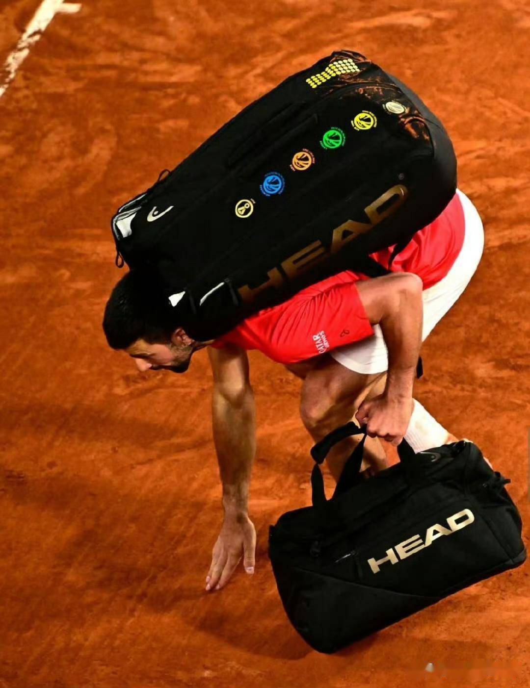 九游手游网页版德约科维奇连续五场比赛得分超过大比分获胜，曼联不断突破！的简单介绍